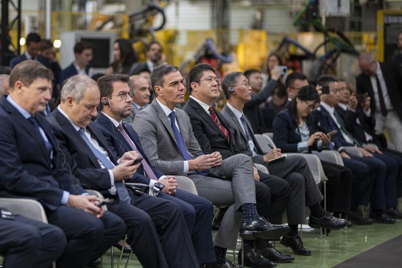 China pide ayuda a España por las investigaciones de la UE por los vehículos eléctricos