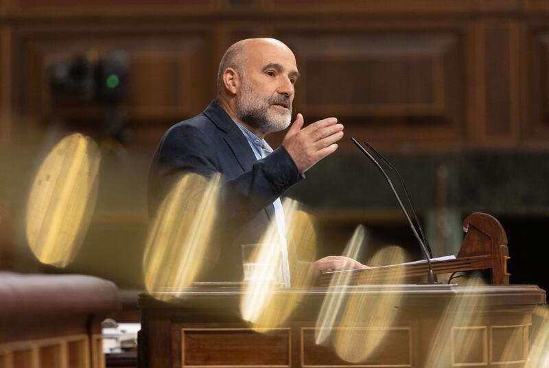 Pugna parlamentaria por la AP-9: Congreso vota a favor de transferir la autopista a Galicia, con posturas divididas de PSOE y Vox