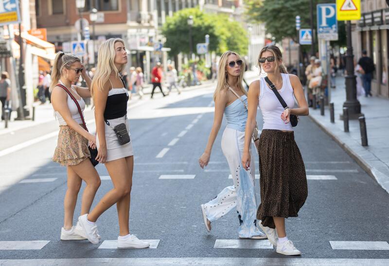 España, reina del turismo mundial: Proyección de 110 millones de visitantes en 2040 la consolidará como líder indiscutible.