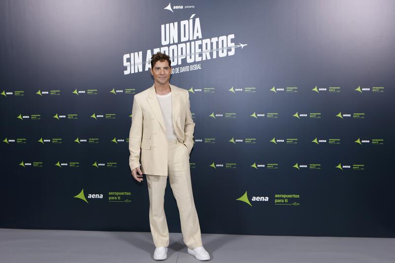 David Bisbal y Aena unen fuerzas para resaltar la importancia vital de los aeropuertos en España