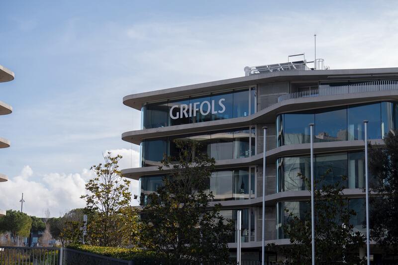 Junta histórica en Grifols: la familia deja atrás sus funciones ejecutivas y Abia asume el cargo de CEO