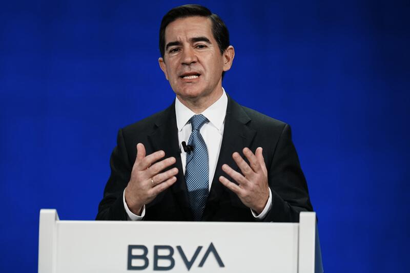 BBVA mantendrá durante un año el crédito a corto plazo para todas las pymes de Sabadell si sale la OPA