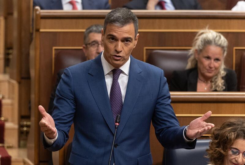 Sánchez avanza que Bruselas no abrirá a España el procedimiento de déficit excesivo