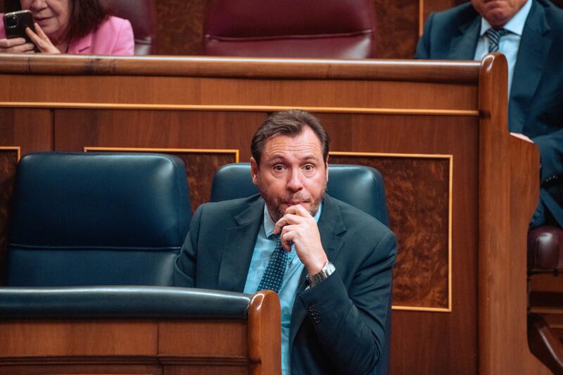 Óscar Puente defiende a Renfe como «marca España de la buena y referente mundial»