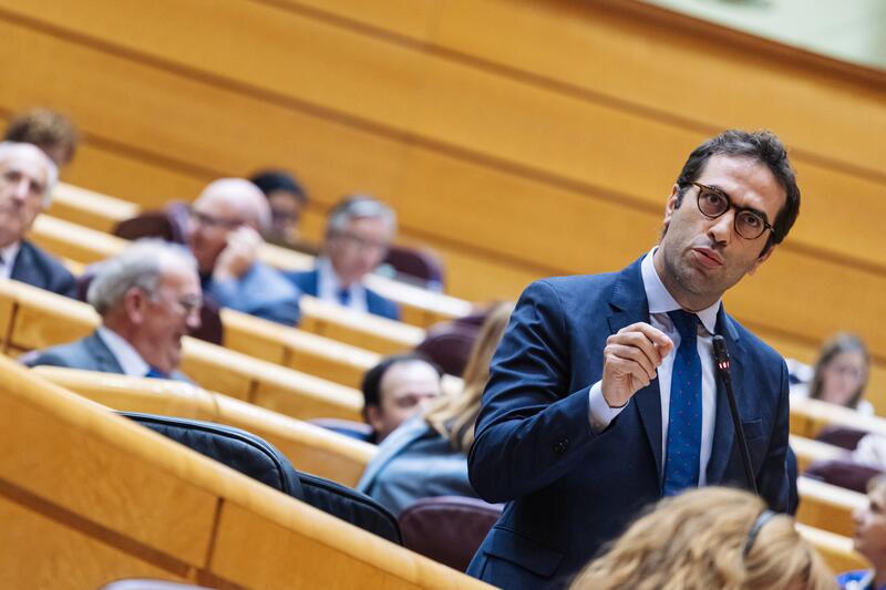 Cuerpo celebra que esté España fuera del expediente de déficit excesivo: Bruselas «confía» en la economía española
