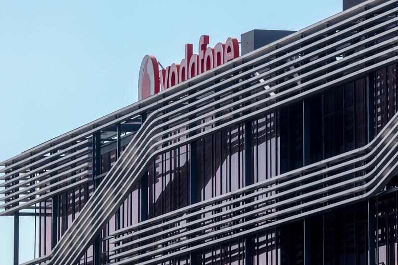 Sindicatos convocan varias jornadas de huelga parcial y completa en julio contra el ERE en Vodafone España