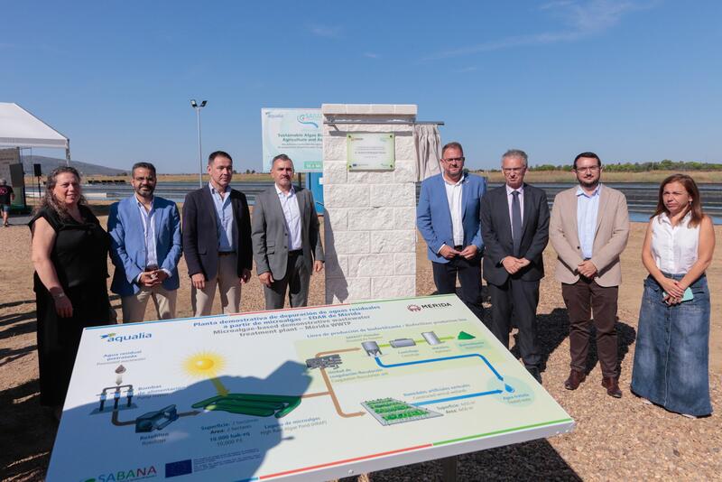Aqualia estrena en Mérida la mayor infraestructura europea de purificación de aguas residuales basada en microalgas