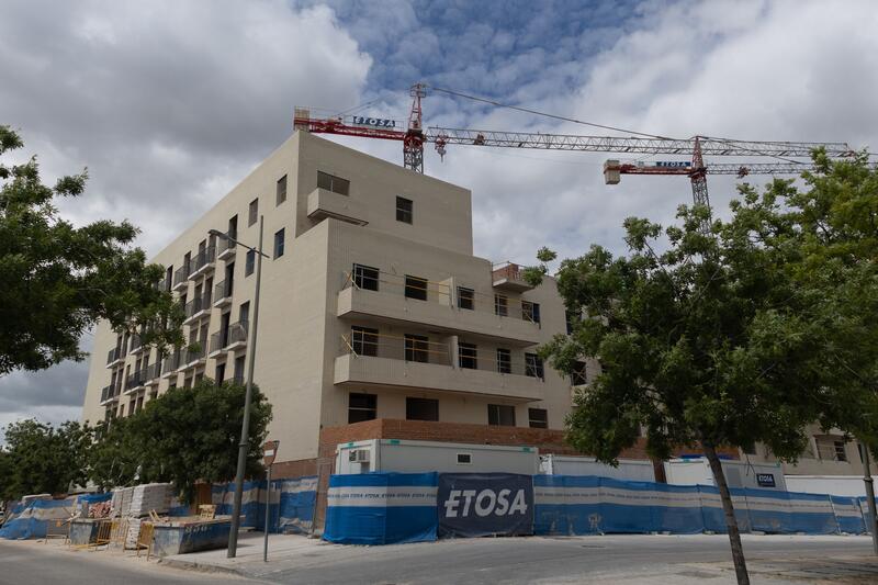 Fedea y CGE: Liberar el mercado y recortar impuestos para paliar la crisis del alquiler