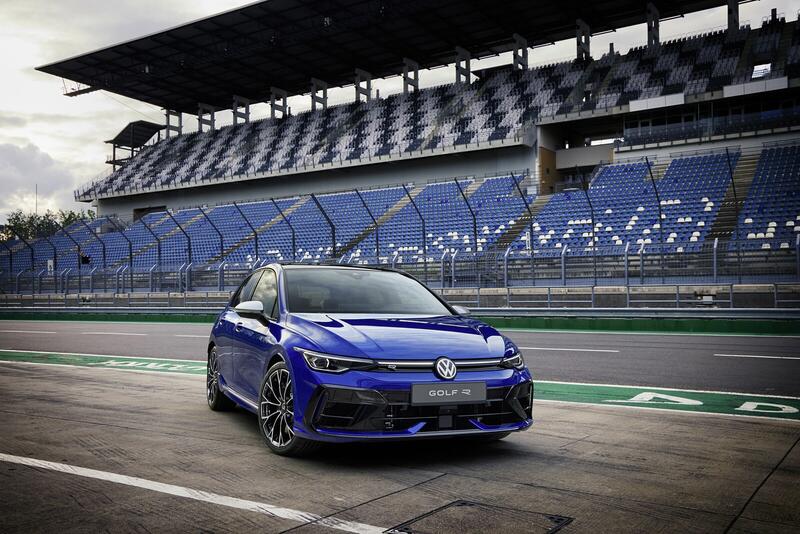 Volkswagen lanza los nuevos modelos Golf, potencia y tecnología de alta gama