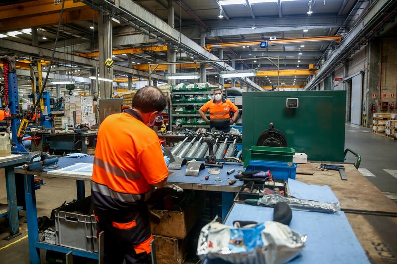 Los sindicatos se reúnen con Magyar Vagon y reclaman un plan a largo plazo para la fábrica de trenes Talgo.