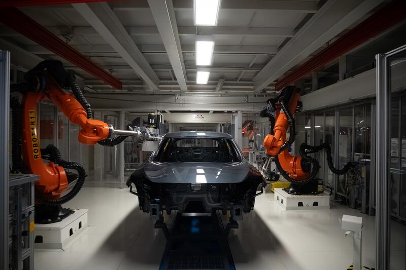 Cupra alcanzará una producción de más de 1.000 vehículos diarios de sus 2 últimos modelos en la planta de Martorell