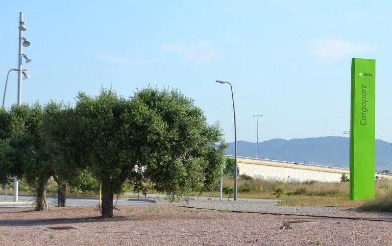 Aena licita una nave de carga de 3.300 metros cuadrados en el Aeropuerto de Barcelona