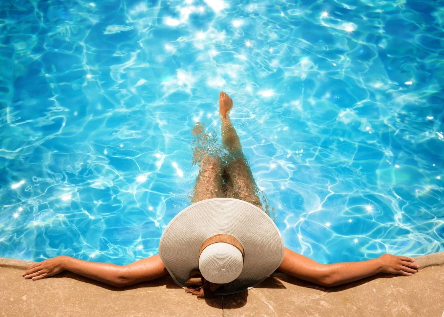 Así es como tienes que proteger este verano tu pelo del cloro y la sal