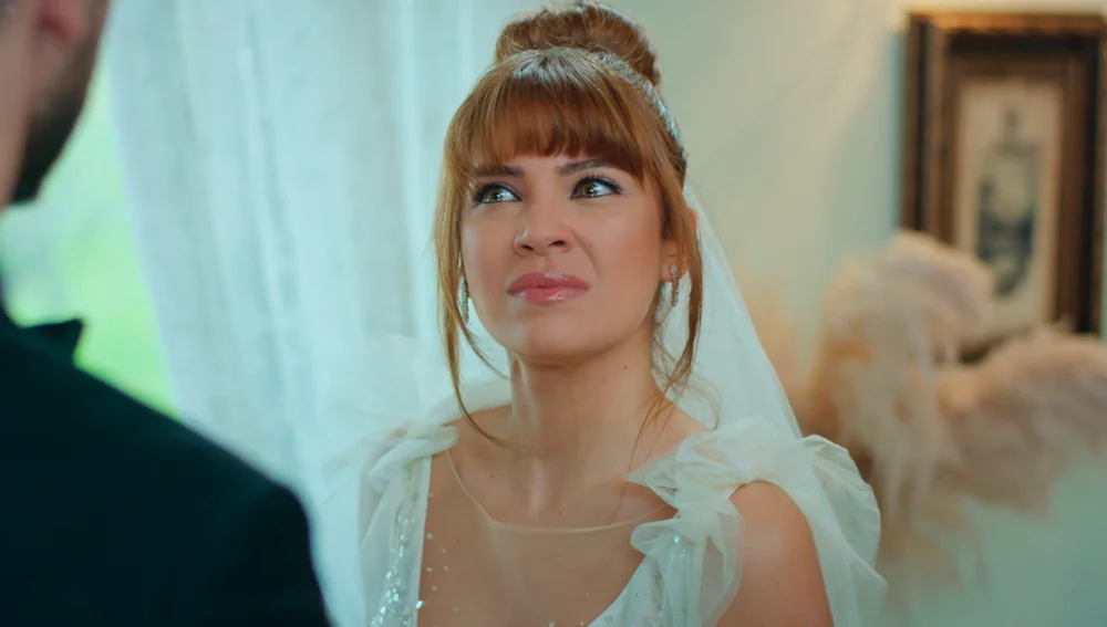 Dos personajes de ‘Pecado Original’ anuncian su inesperada boda
