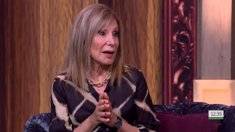 Jaime Peñafiel sigue atizando a la reina de España en su nuevo libro ‘Los silencios de Letizia’ 34 Merca2.es La perspectiva de otros autores