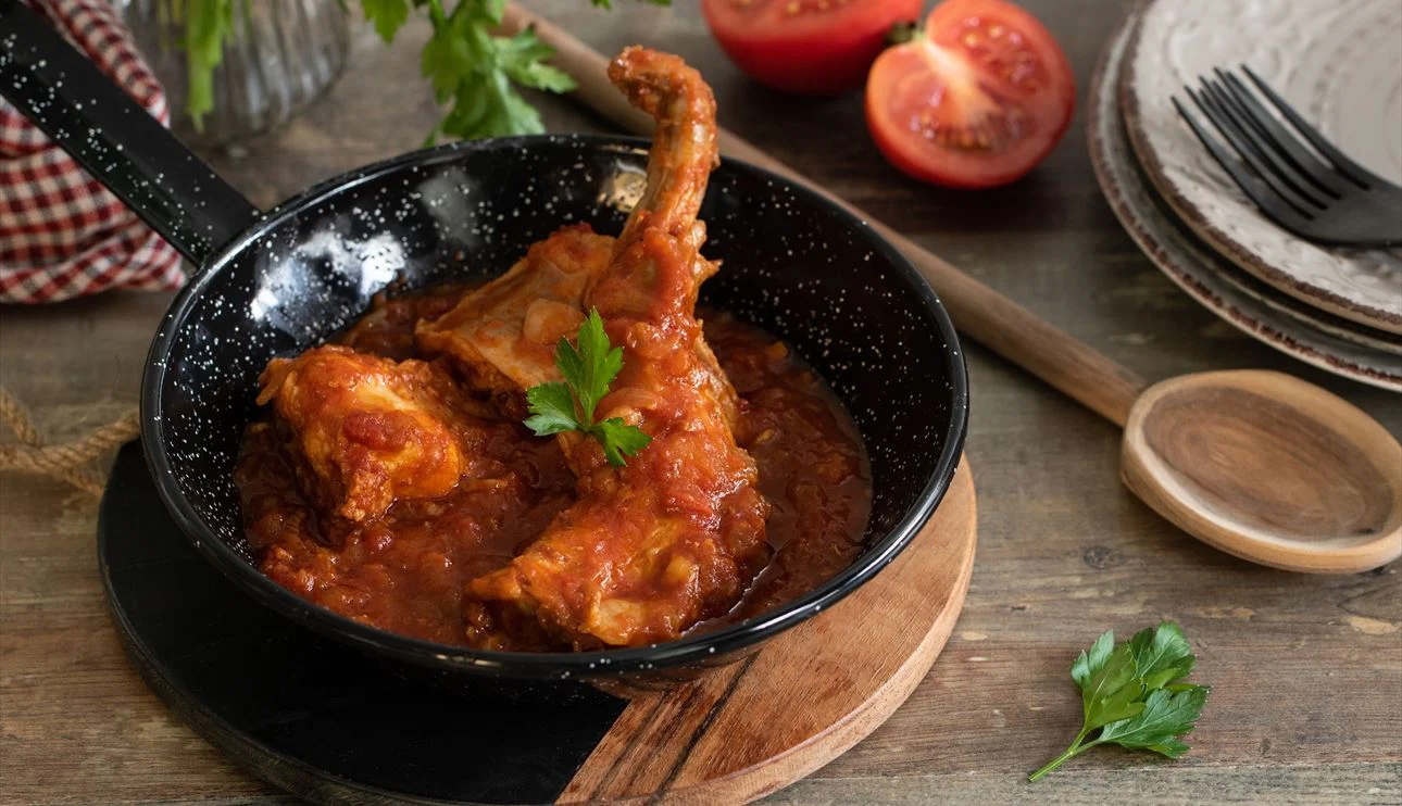Receta de conejo con tomate en 15 minutos
