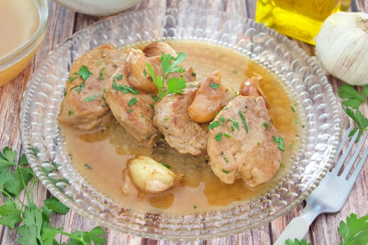 Receta solomillo de cerdo al ajillo, todo un clásico de la cocina española