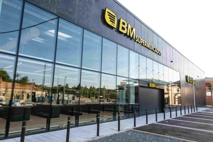Establecimiento de BM Supermercados, cadena que trabaja mano a mano con Phenix.