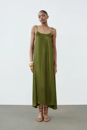 VESTIDO SATINADO ABALORIOS