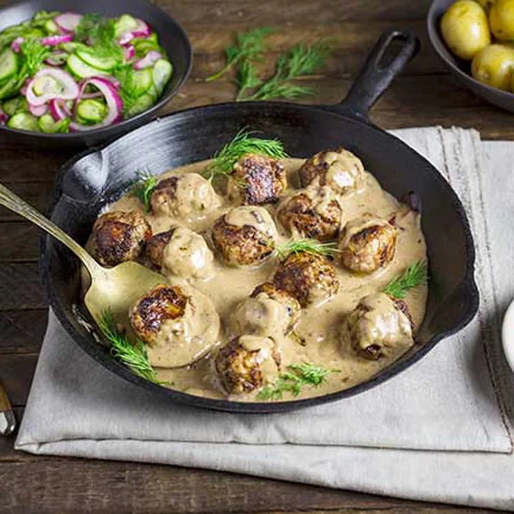 Albóndigas con salsa de champiñones, una excelente alternativa