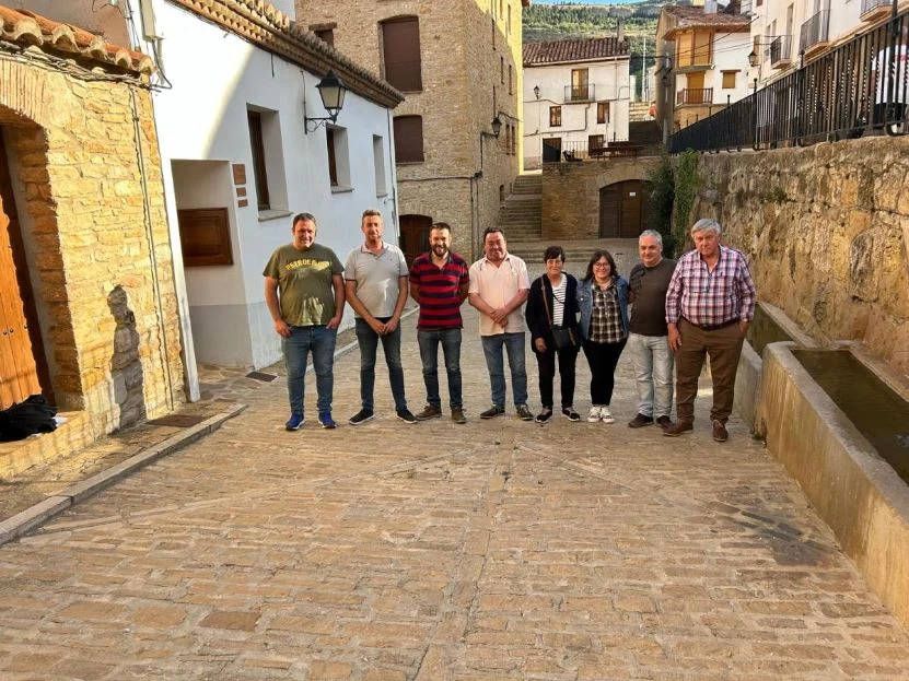 Alcaldes de El Maestrazgo turolense instan al Miteco a considerar el apoyo de los municipios al proyecto eólico porque es «crucial para su futuro»