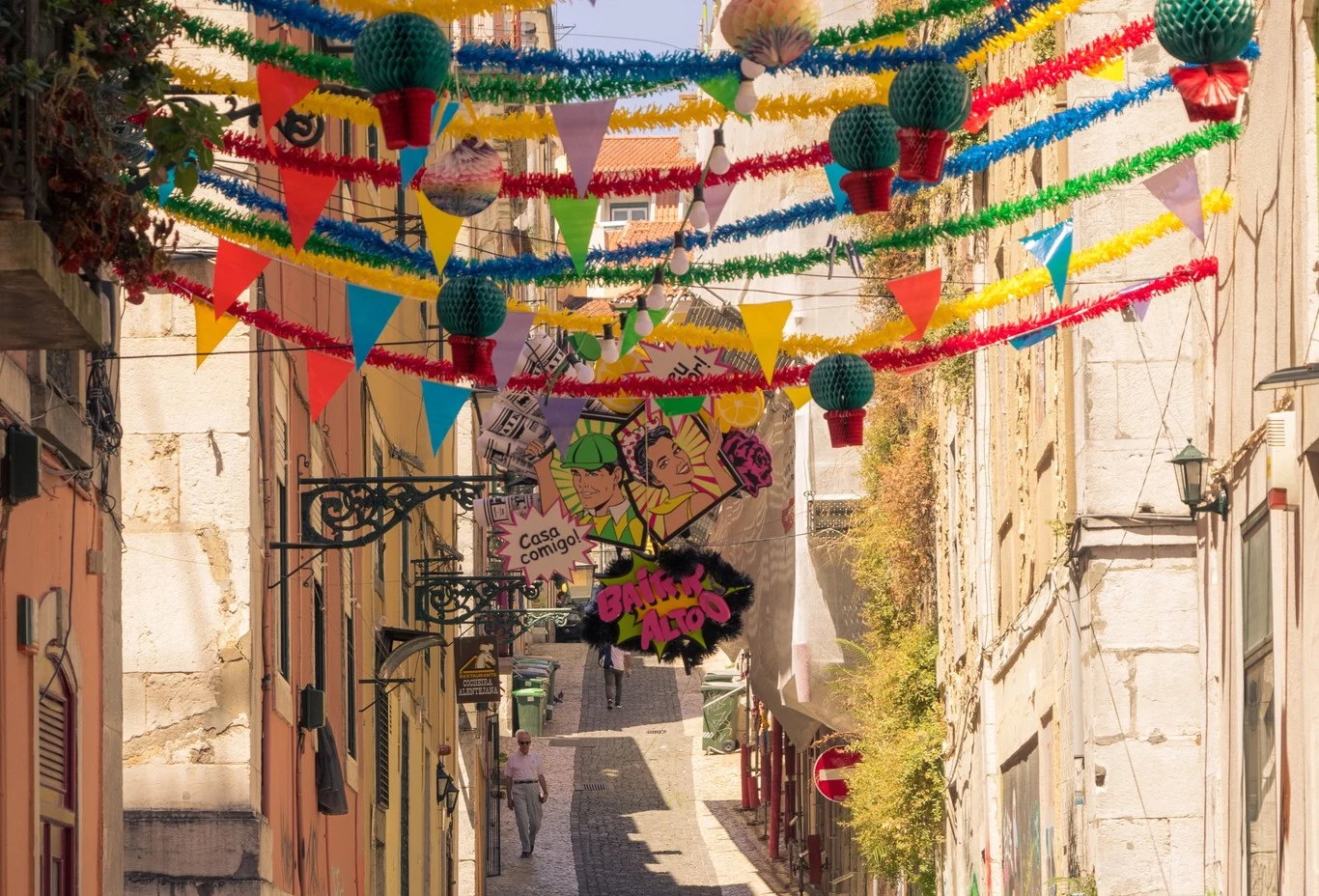 Descubre las verbenas de verano más espectaculares, divertidas y originales de España