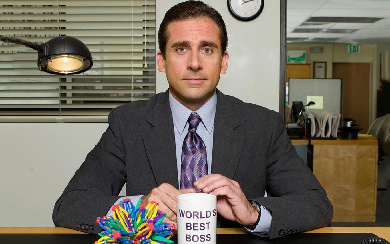 ¿De qué va The Office? La disparatada sitcom que logró superar a su obra original