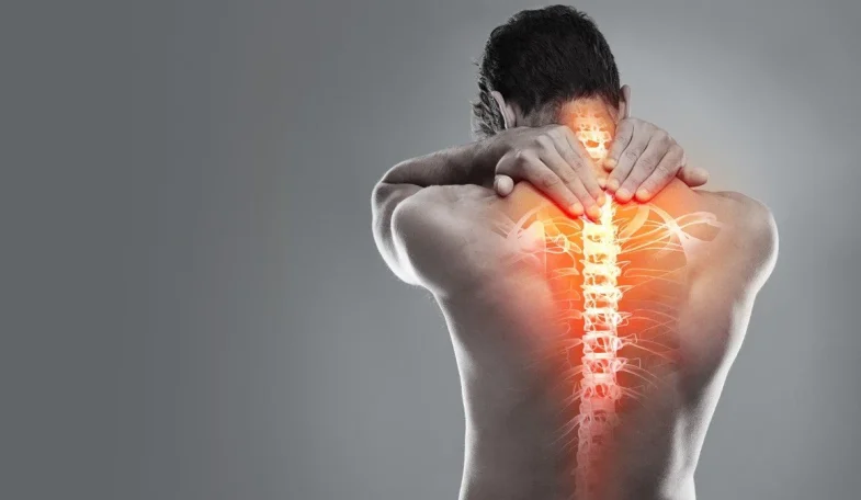 5 ejercicios para alejar definitivamente el dolor cervical