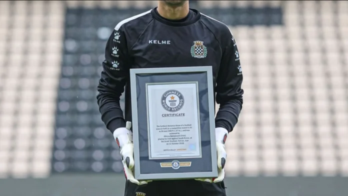 Descubre al futbolista con más récords Guinness