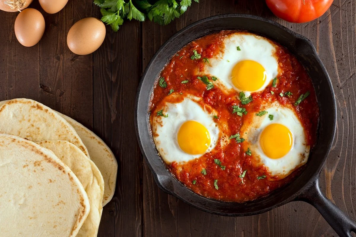 Huevos al purgatorio, la receta italiana que debería conocer todo el mundo