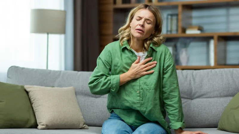 Señales que tu cuerpo envía 30 días antes de sufrir un infarto al corazón 1 Merca2.es infarto