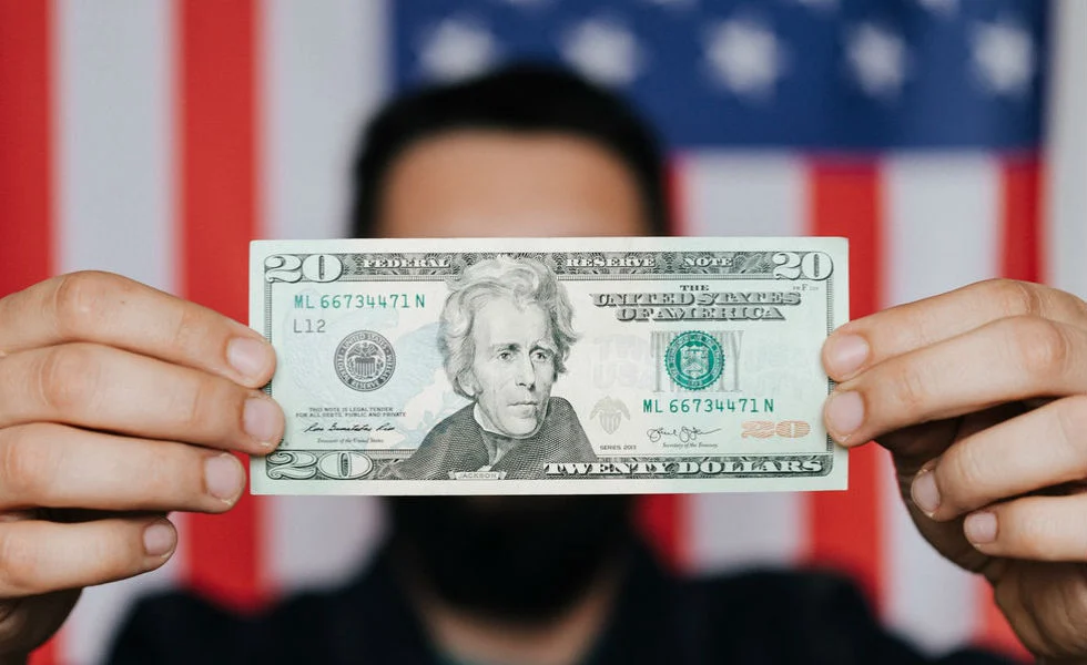 Un respiro para la economía de Estados Unidos: el IPC cae a 3,3% en mayo