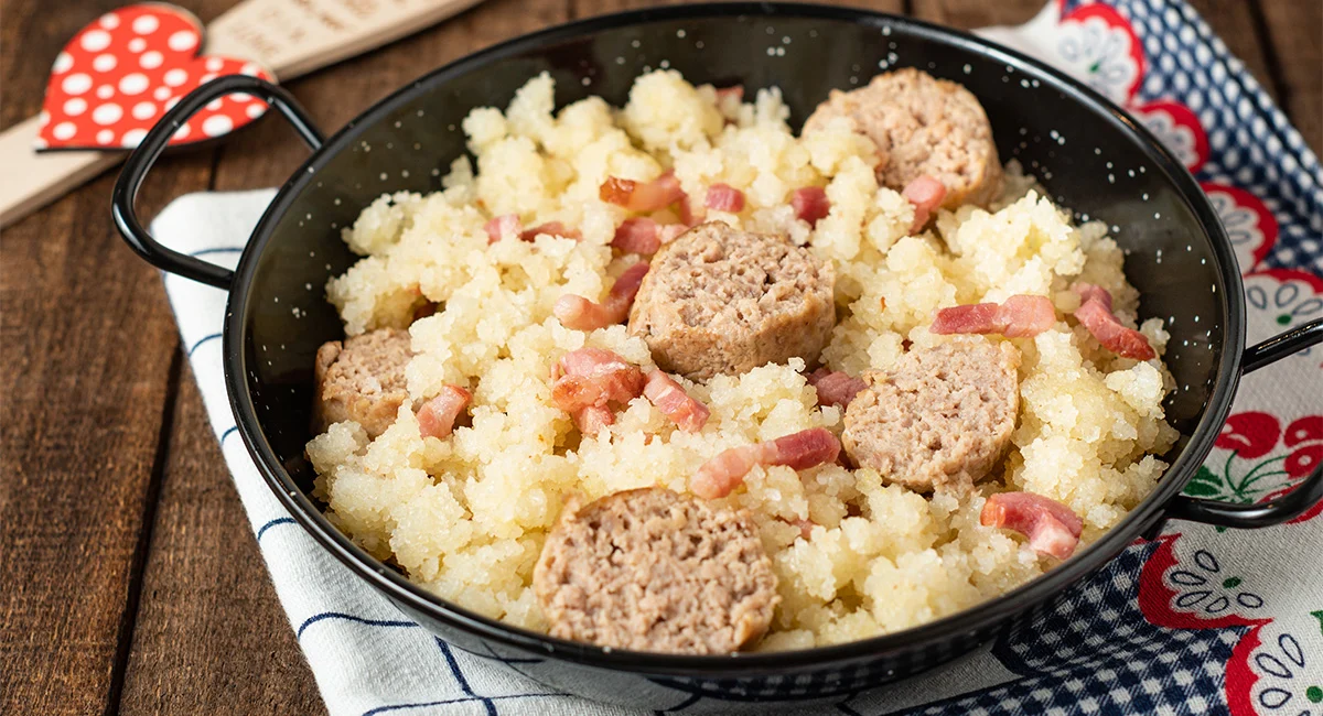 La receta definitiva para hacer unas migas manchegas al microondas en 10 minutos