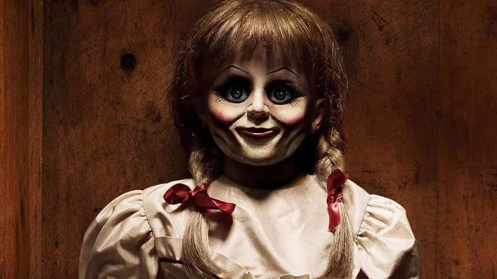 La muñeca Annabelle real: la impactante verdad de por qué los Warren no la destruyeron