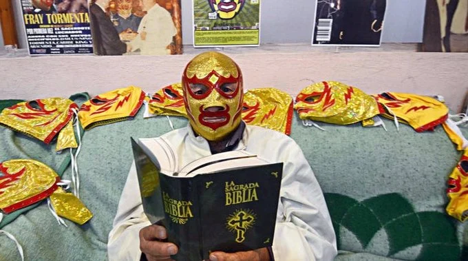 La fascinante historia real de Nacho Libre que cautivó a todos 1 Merca2.es Sergio Gutiérrez: el sacerdote que logró emocionar a los fans de Nacho Libre