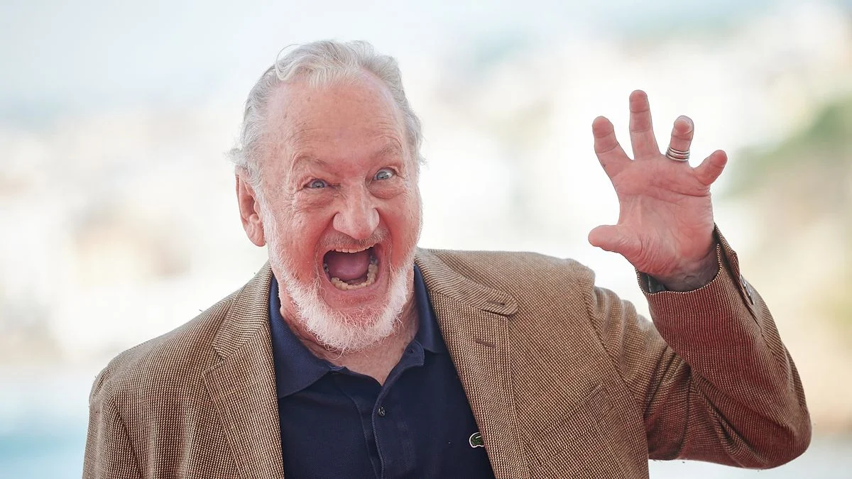 Robert Englund cansado de la prensa y responde la pregunta que nunca puede evitar