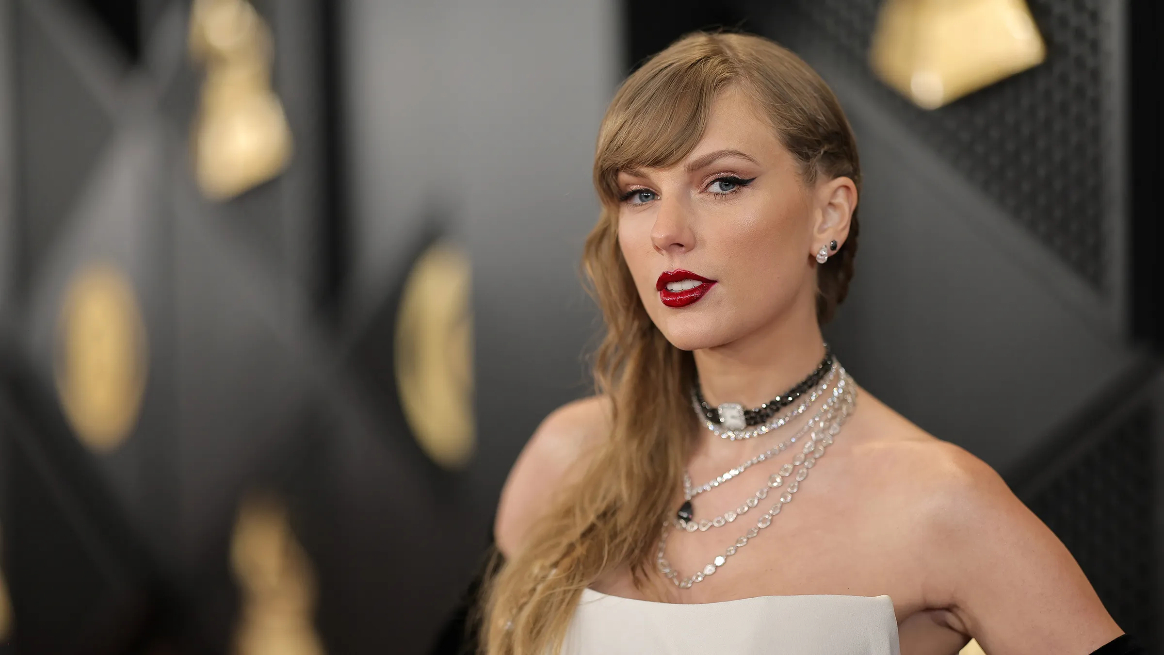 Cómo Bradley Cooper con Taylor Swift: estás celebridades de Hollywood menospreciaron a otro famoso 1 Merca2.es El rechazo amoroso que sufrió Taylor Swift por parte de Bradley Cooper