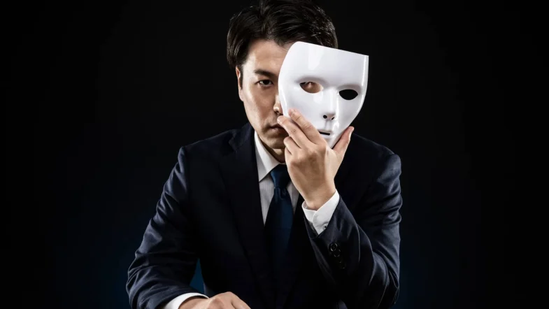 Cómo vencer el síndrome del impostor con este consejo que te salvará la vida