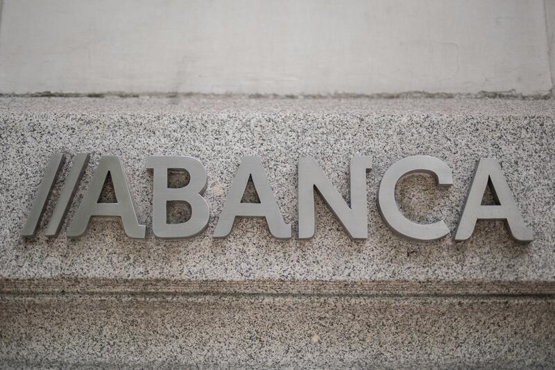 Abanca busca compradores para su cartera de 75 millones en deuda de alto riesgo