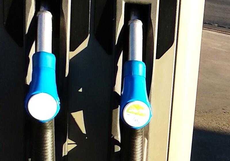 Siguen subiendo los carburantes en verano, el diésel se encarece un 0,74% y la gasolina un 0,3%