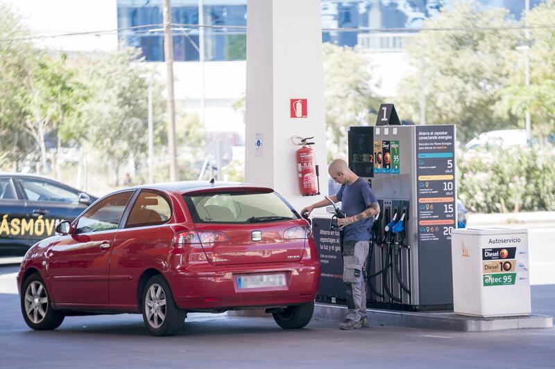 Desafío inflacionario en España: Funcas proyecta descenso gradual hasta el 2,2% en 2025