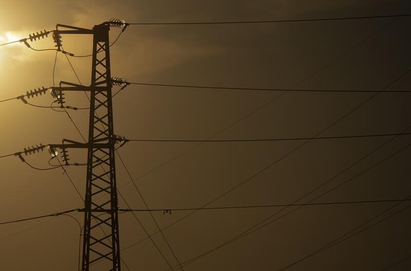 La escalada vertiginosa del precio de la luz: supera los 100 euros/MWh por la primera ola de calor