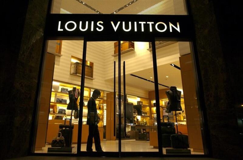 LVMH llega a caer más de un 6% tras los resultados y arrastra al sector del lujo