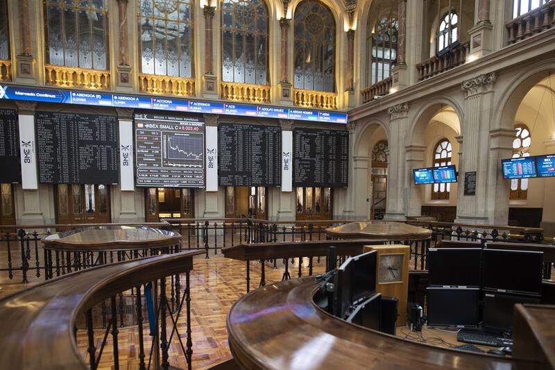 El Ibex 35 se mantiene estable mientras aguarda resultados empresariales