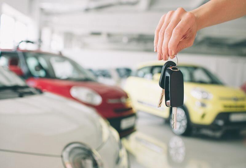 Los automóviles experimentan un ligero aumento en su precio medio del 0,5% en el primer semestre, alcanzando 23.690 euros