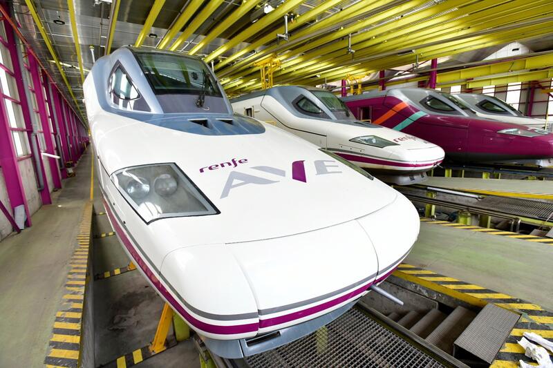 El transporte en alta velocidad alcanza los 32,4 millones de usuarios en 2023, un aumento del 37%, mientras Renfe reduce su cuota en 10 puntos