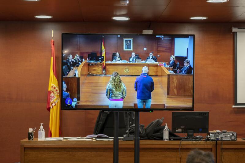 El acusado del robo en Atrio, Constantín Dumitru, confiesa que se llevaron las botellas y exige repetir el proceso
