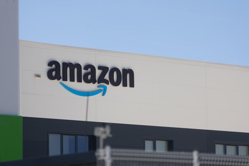 La multa de la Inspección de Trabajo a Amazon por cesión irregular de empleados en Valencia