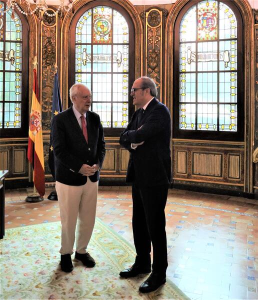 Denaria presiona al Defensor del Pueblo para que preste un urgente mayor respaldo al uso del dinero en metálico