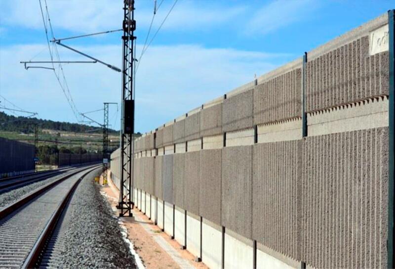Adif apuesta por la calma acústica con la colocación de 35 protecciones en las líneas Zumárraga-Irun y Orduña-Santurtzi